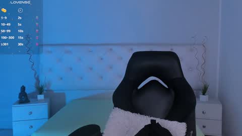 Aron cruz  online show from 01.09.25