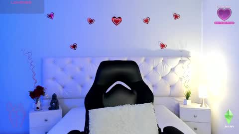 Aron cruz  online show from 03.07.25