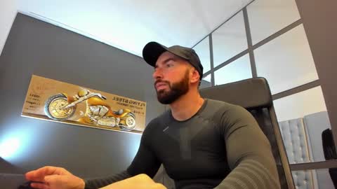 AronGrant online show from 02.04.25