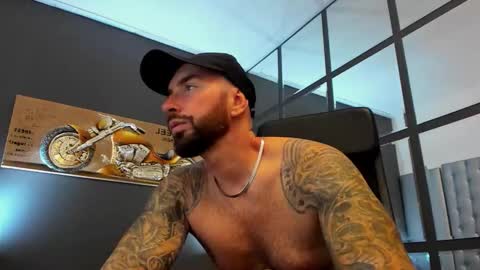 AronGrant online show from 09.11.25