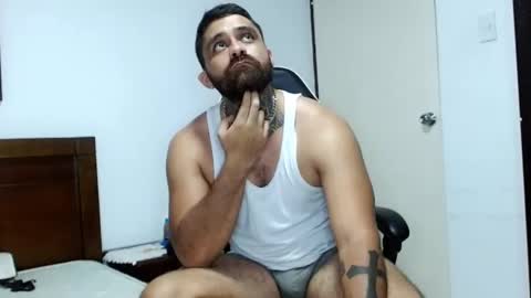 Snapshot of aronmiller404 chatting on 10.07.25 aronmiller online show from 10.07.25