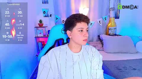 Snapshot of arontroy_wi chatting on 09.26.25 noah and ivy online show from 09.26.25