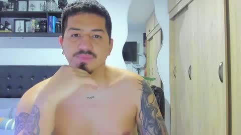 Snapshot of aronwilliams69 chatting on 10.23.25 ARON Independent model online show from 10.23.25