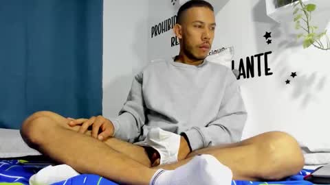 Snapshot of aronxx_ chatting on 10.14.25 BLACK FRIDAY 55 OFF ON MY ONLYFANS. online show from 10.14.25