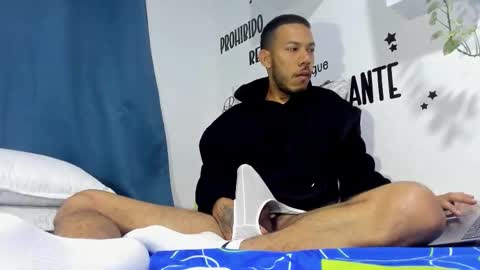 Snapshot of aronxx_ chatting on 10.20.25 BLACK FRIDAY 55 OFF ON MY ONLYFANS. online show from 10.20.25