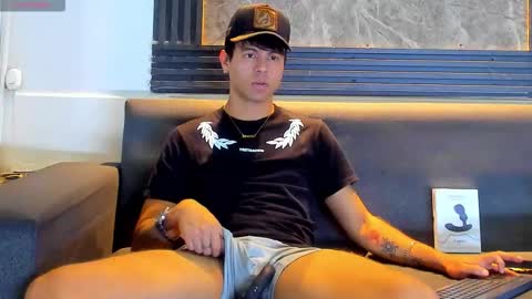 Aroon   online show from 01.14.26