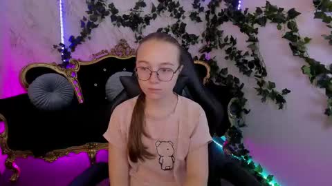 Snapshot of arrinawair chatting on 09.26.25 arrinawair online show from 09.26.25