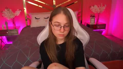 Snapshot of arrinawair chatting on 10.03.25 arrinawair online show from 10.03.25