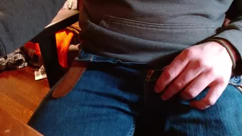 Snapshot of arrrr3 chatting on 12.14.24 arrrr3 online show from 12.14.24