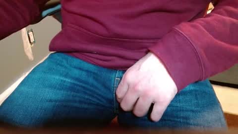 Snapshot of arrrr3 chatting on 11.08.25 arrrr3 online show from 11.08.25