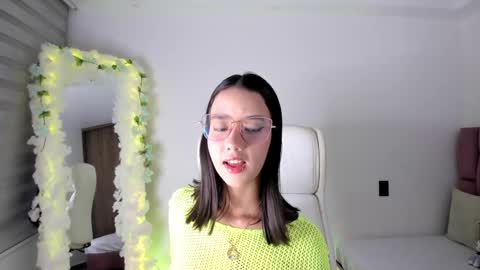 Lia Rose online show from 02.16.25