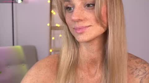 Snapshot of artease chatting on 02.28.25 Arti Next Streams - online show from 02.28.25