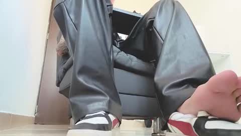   online show from 10.28.25