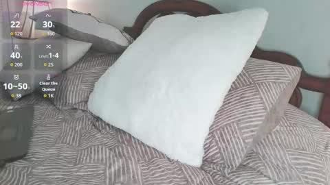 artemisiac online show from 10.14.25