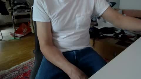 Snapshot of artesian99 chatting on 04.13.26 artesian99 online show from 04.13.26