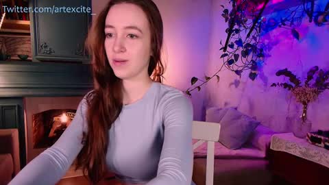 Snapshot of artexcite_ chatting on 03.12.25 Lina online show from 03.12.25