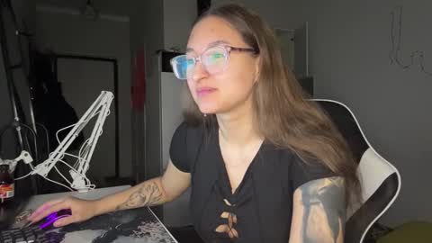 Mia  online show from 02.27.26