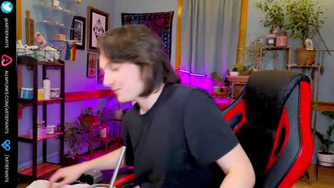 Artie Paints online show from 12.07.24