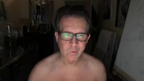 Snapshot of artisterotic chatting on 01.07.25 artisterotic online show from 01.07.25