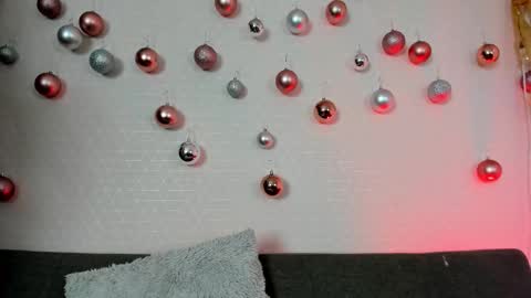 MIA OF artmiajoy online show from 12.18.25