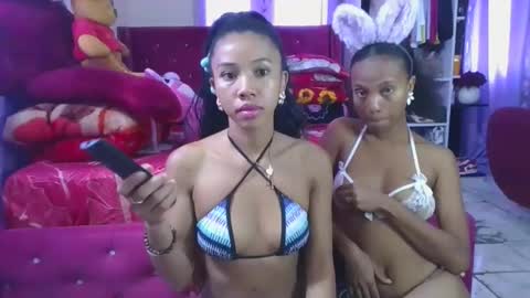 Snapshot of artsloveyou chatting on 02.24.26 artsloveyou online show from 02.24.26