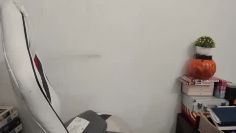 MIA online show from 02.18.25