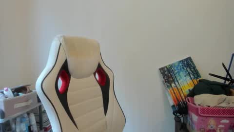 MIA online show from 10.21.25