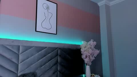 Snapshot of ary_thompson_ chatting on 12.10.24 ARY THOMPSON online show from 12.10.24