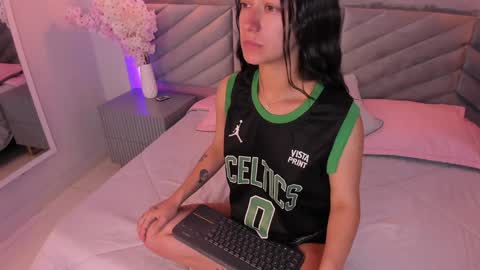 Snapshot of ary_thompson_ chatting on 01.18.25 ARY THOMPSON online show from 01.18.25