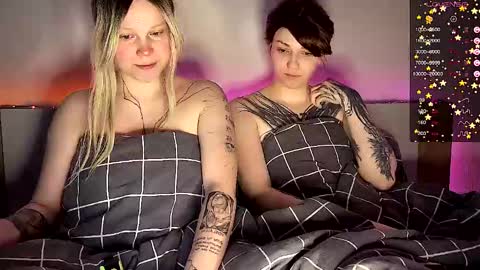 Arya brunett and Cassie blond online show from 02.09.25