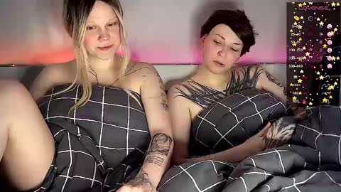Arya brunett and Cassie blond online show from 03.05.25