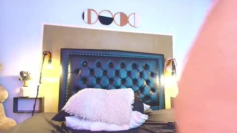 Snapshot of arya_tsuki chatting on 10.12.25 ary online show from 10.12.25