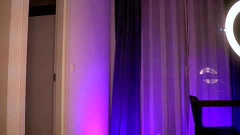 Lunaa  online show from 11.08.25