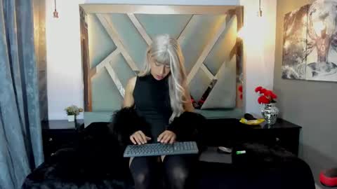 Asa Noir online show from 12.22.25