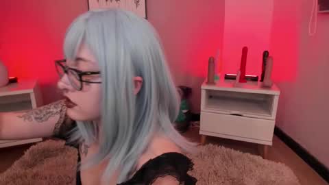 Asami  online show from 10.15.25