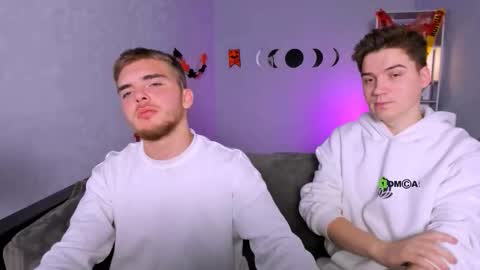 ash_raven_ online show from 10.25.25