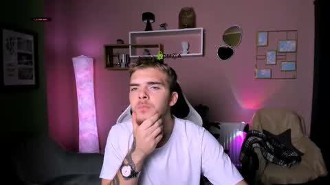 ash_raven_ online show from 11.04.25