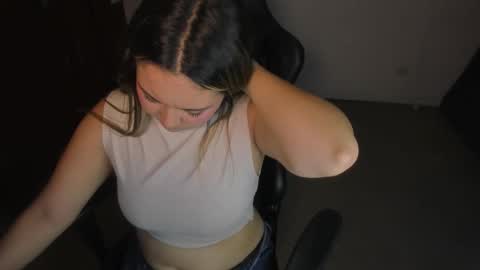 ash_smith1 online show from 12.22.25