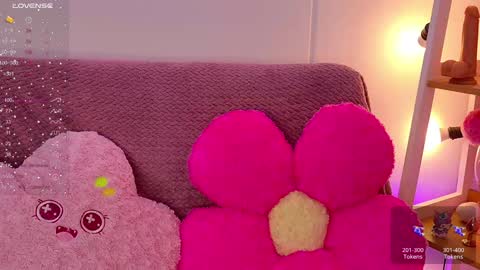 Snapshot of ashalisha chatting on 12.16.24 Asha online show from 12.16.24