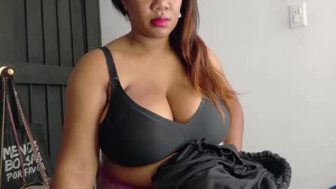 ashanty_1012 online show from 10.28.25