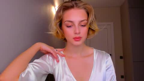 your pretty Ashley online show from 02.22.25