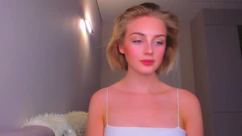 your pretty Ashley online show from 03.03.25
