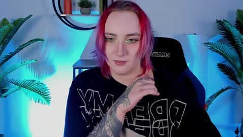 Snapshot of asheluck chatting on 01.19.25 AshleyAshe online show from 01.19.25