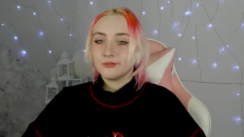 Snapshot of asheluck chatting on 01.26.25 AshleyAshe online show from 01.26.25