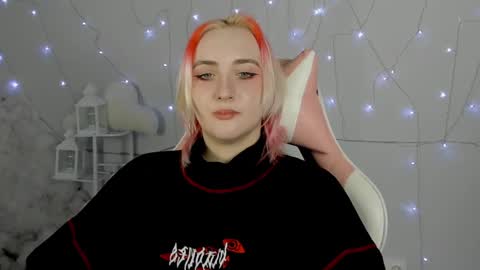 Snapshot of asheluck chatting on 01.26.25 AshleyAshe online show from 01.26.25