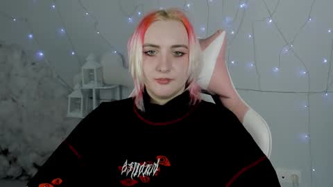 Snapshot of asheluck chatting on 01.27.25 AshleyAshe online show from 01.27.25