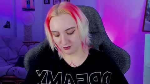 Snapshot of asheluck chatting on 02.12.25 AshleyAshe online show from 02.12.25