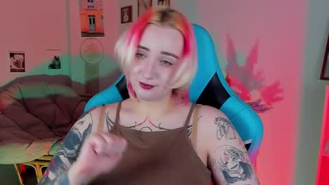 Snapshot of asheluck chatting on 02.22.25 AshleyAshe online show from 02.22.25