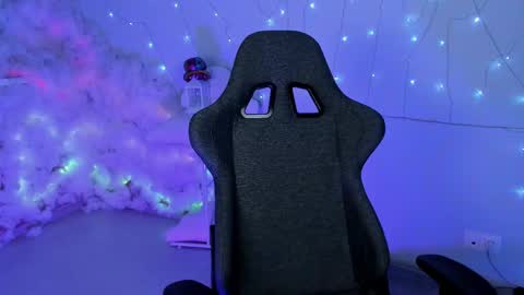 Snapshot of asheluck chatting on 02.24.25 AshleyAshe online show from 02.24.25