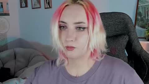 Snapshot of asheluck chatting on 03.06.25 AshleyAshe online show from 03.06.25